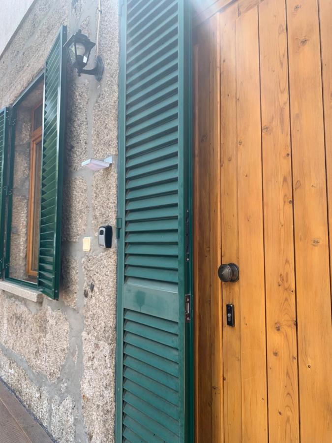 Pátio da Estrela - Chalés Moura Penhas da Saúde Esterno foto